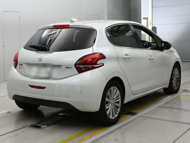 Peugeot 208 2017 8248253-1