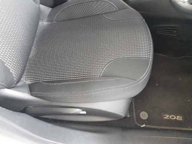 Peugeot 208 2017 8248253-10