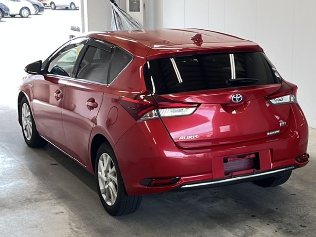 Toyota AURIS 2017 8252305-5