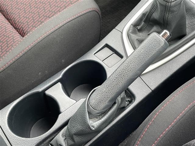 Toyota AURIS 2013 8252338-11