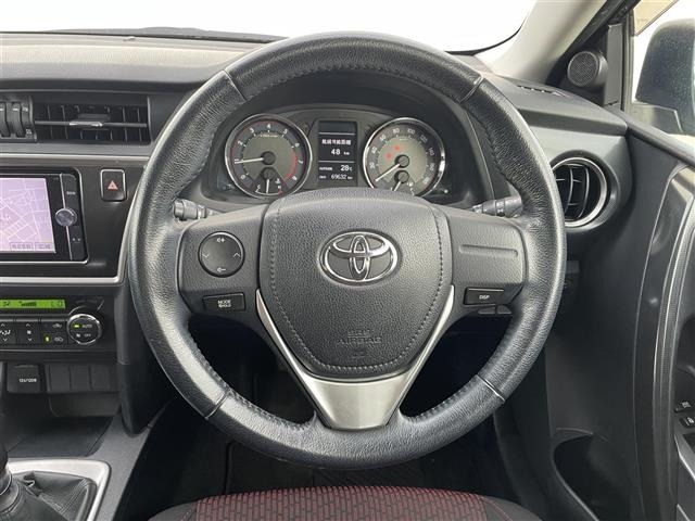 Toyota AURIS 2013 8252338-16
