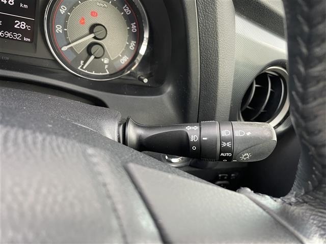 Toyota AURIS 2013 8252338-21