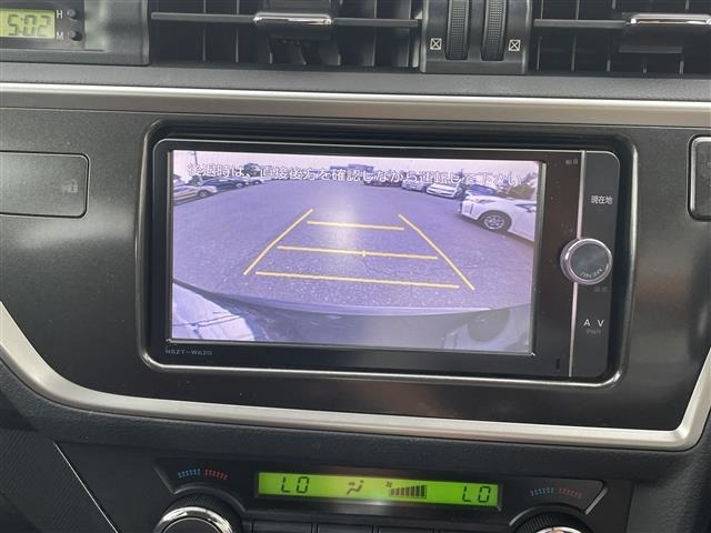 Toyota AURIS 2013 8252338-5