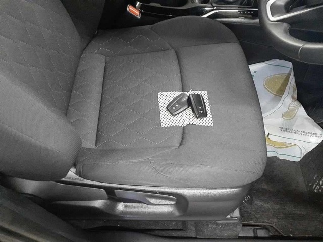 Toyota COROLLA CROSS 2023 8256480-10