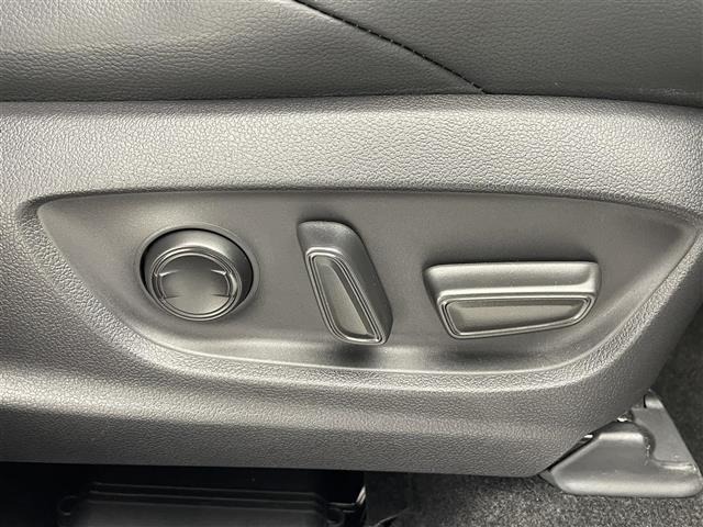 Toyota COROLLA CROSS 2024 8256742-2