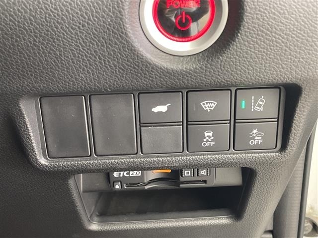 Honda CR-V 2019 8258005-19