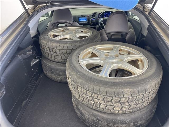 Honda CR-Z 2010 8249613-2