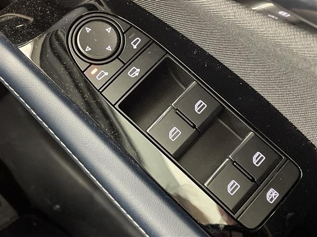 Mazda CX-30 2023 8251929-6