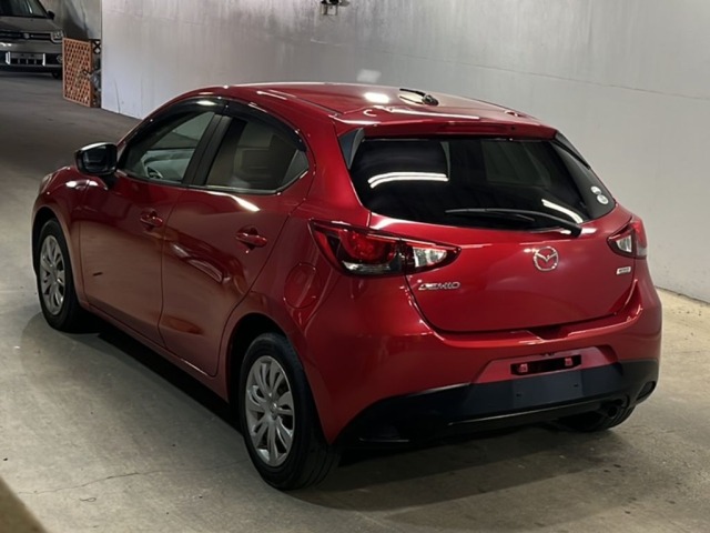 Mazda DEMIO 2015 8256934-1