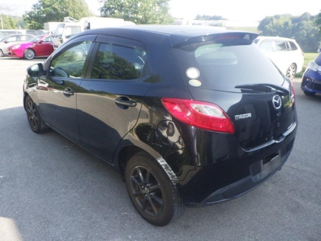 Mazda DEMIO 2013 8256985-1
