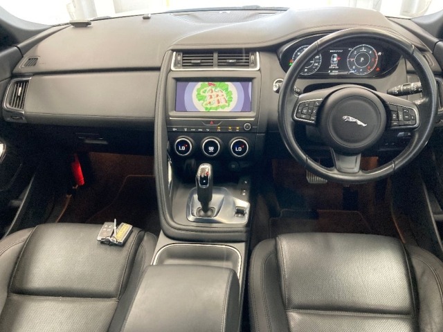Jaguar E-PACE 2018 8249090-3
