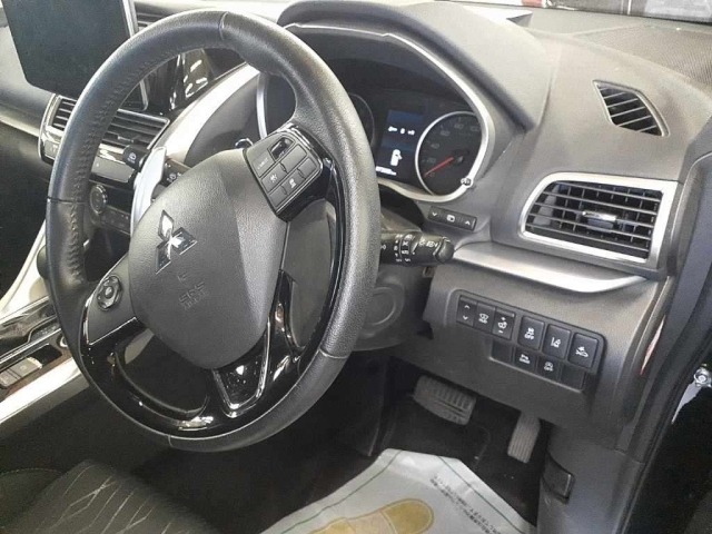 Mitsubishi ECLIPSE CROSS 2018 8250528-9