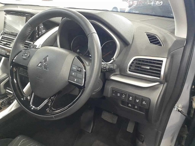 Mitsubishi ECLIPSE CROSS 2019 8250531-9