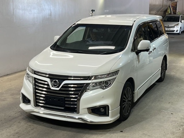 Nissan ELGRAND 2018 8257083-0