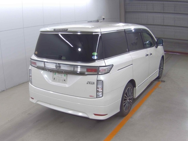 Nissan ELGRAND 2016 8257084-4