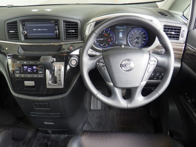 Nissan ELGRAND 2016 8257084-5