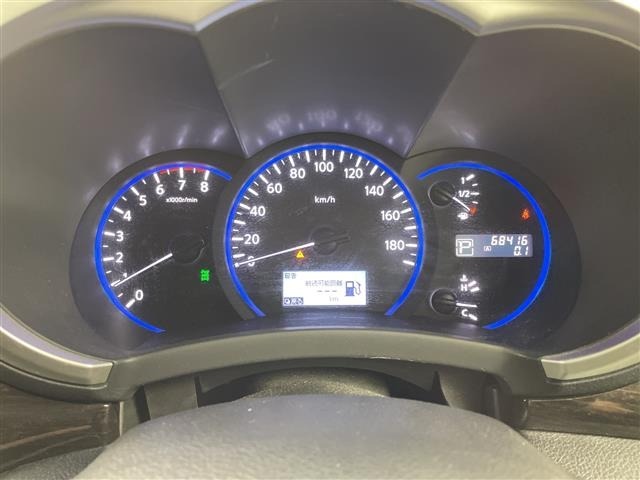 Nissan ELGRAND 2012 8257087-18