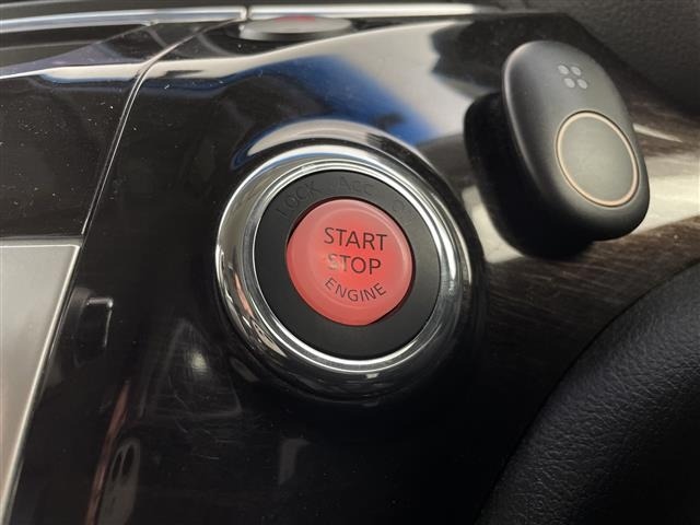 Nissan ELGRAND 2012 8257087-19