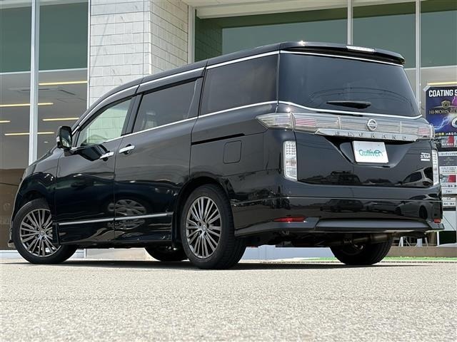Nissan ELGRAND 2017 8257092-13