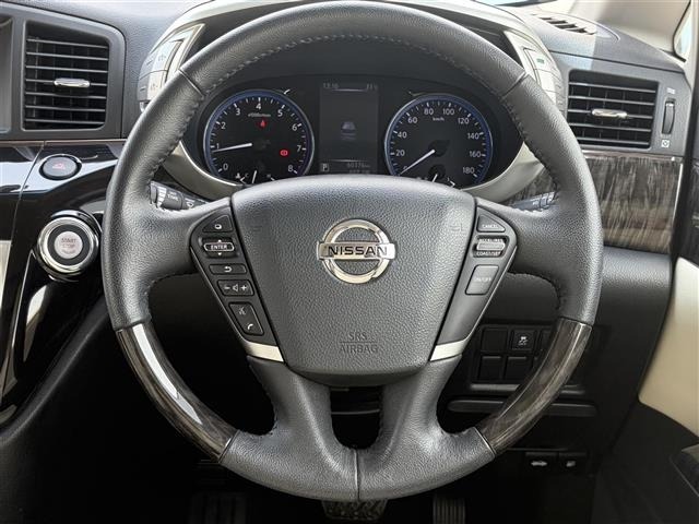 Nissan ELGRAND 2017 8257092-5