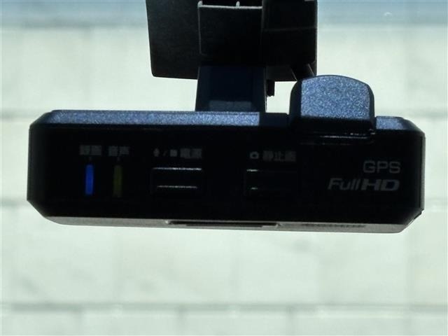 Nissan ELGRAND 2017 8257095-22