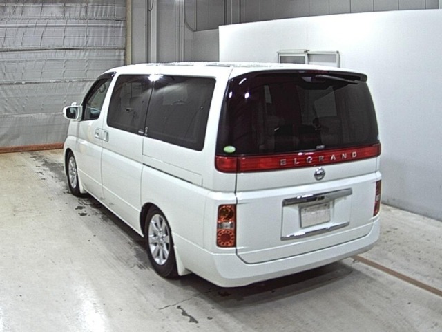 Nissan ELGRAND 2008 8257098-1