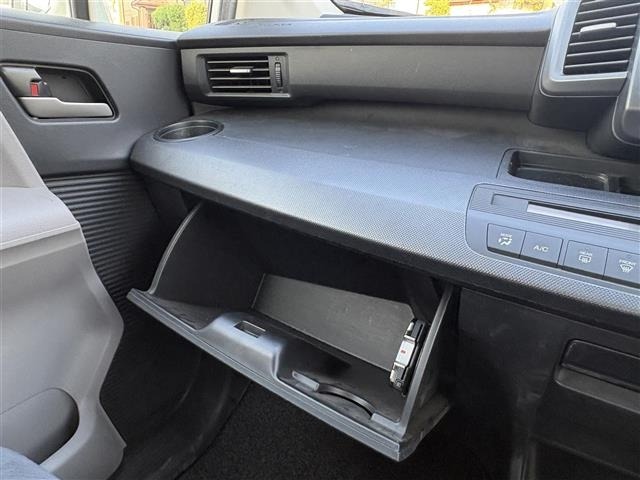 Honda FREED 2010 8248373-22