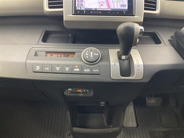 Honda FREED 2013 8248536-11