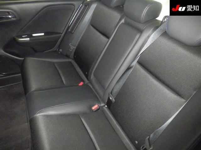 Honda GRACE 2017 8258011-4