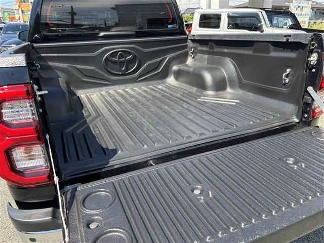 Toyota HILUX 2022 8251957-1