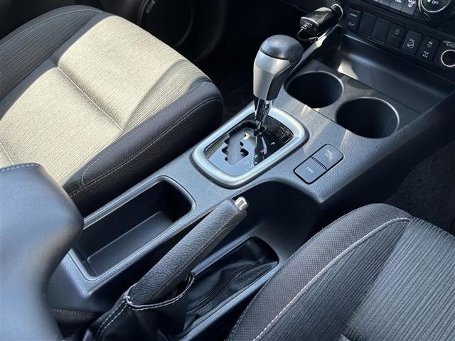 Toyota HILUX 2022 8251957-6