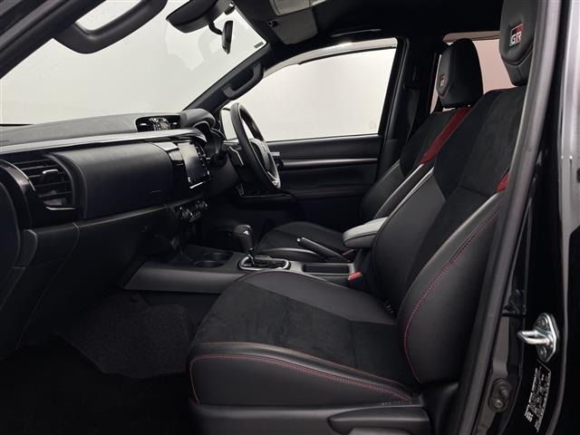 Toyota HILUX 2022 8251970-4