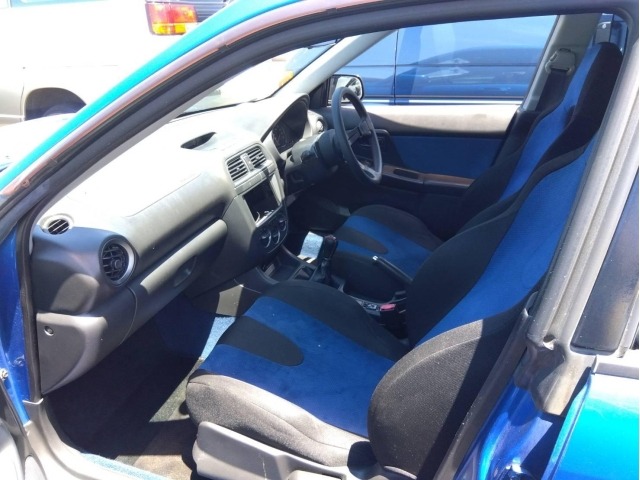 Subaru IMPREZA 2004 8256297-4