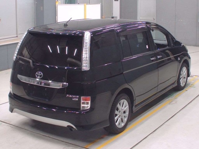 Toyota ISIS 2016 8248987-1