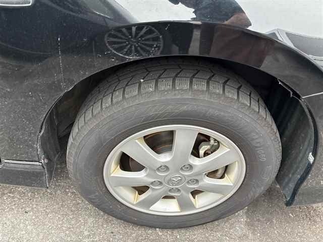 Toyota ISIS 2017 8248989-9