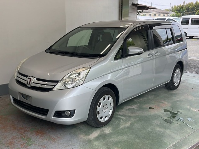 Toyota ISIS 2017 8248993-0
