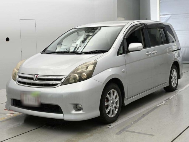 Toyota ISIS 2010 8248995-0