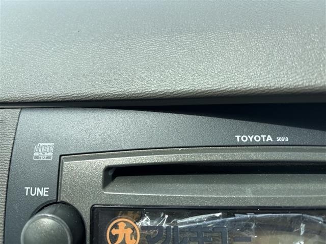 Toyota ISIS 2008 8249024-6