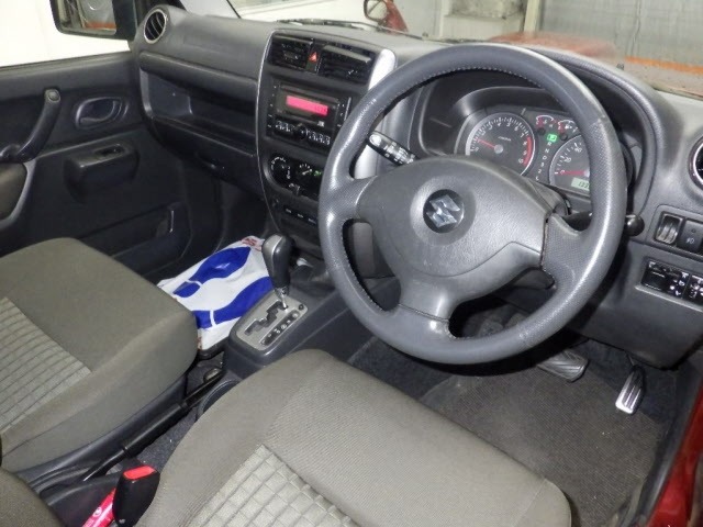 Suzuki JIMNY 2006 8253900-3