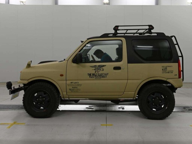 Suzuki JIMNY 1998 8253941-4