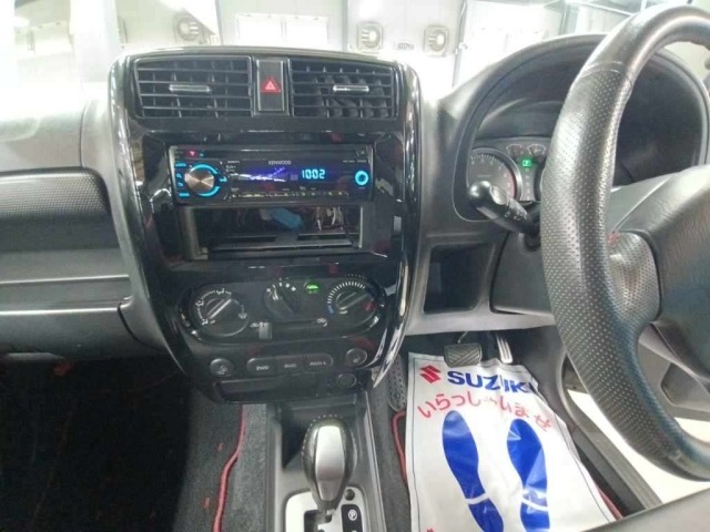 Suzuki JIMNY 2012 8253943-11