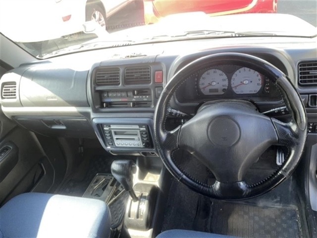 Suzuki JIMNY 2003 8253991-3