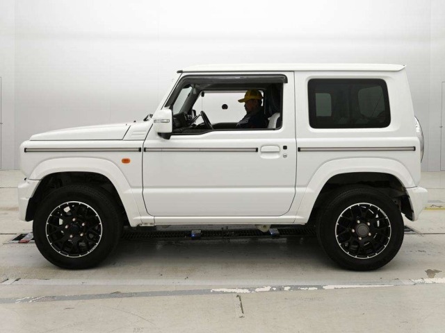 Suzuki JIMNY 2020 8254152-4