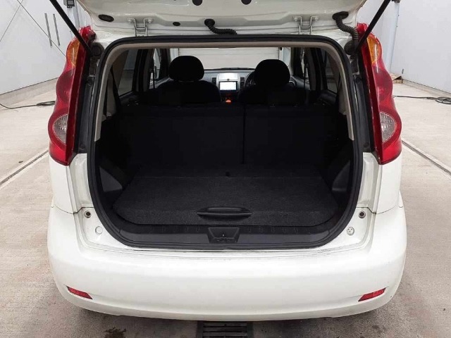 Nissan NOTE 2011 8248342-11