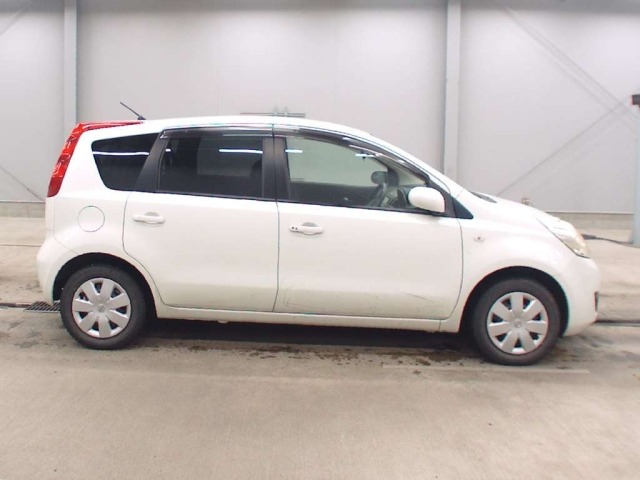 Nissan NOTE 2011 8248342-3