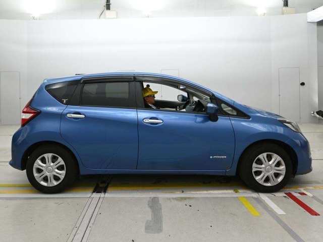 Nissan NOTE 2018 8248357-3