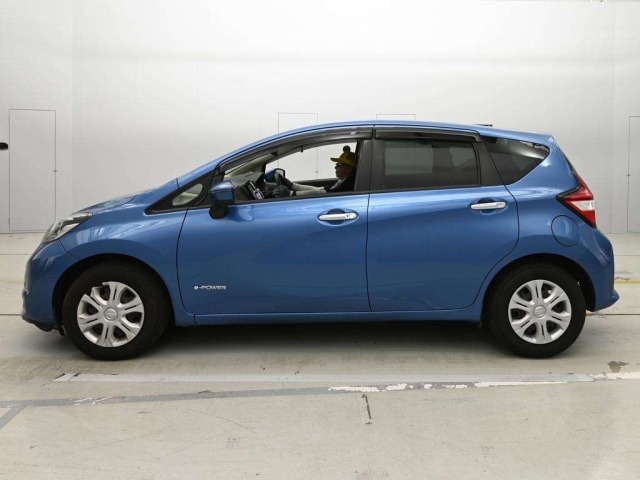 Nissan NOTE 2018 8248357-4