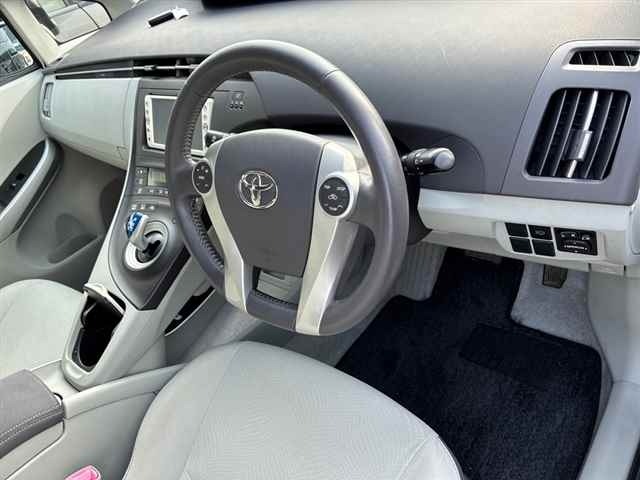 Toyota PRIUS 2011 8258007-3