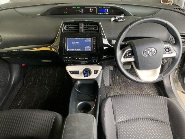 Toyota PRIUS 2017 8258016-3