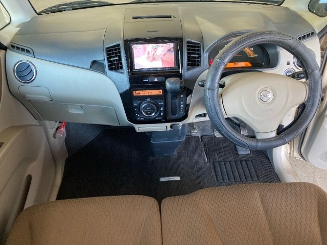 Nissan ROOX 2012 8255261-3